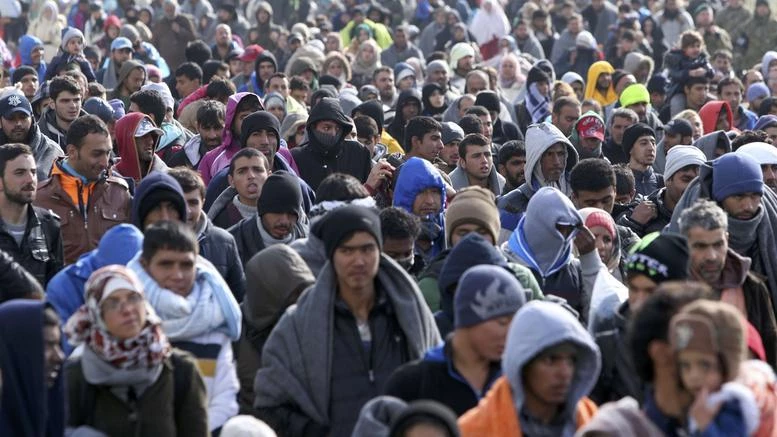 42.000 πρόσφυγες αιτήθηκαν άσυλο το 2017 – Πού θα χωρέσει όλη αυτή η λαοθάλασσα